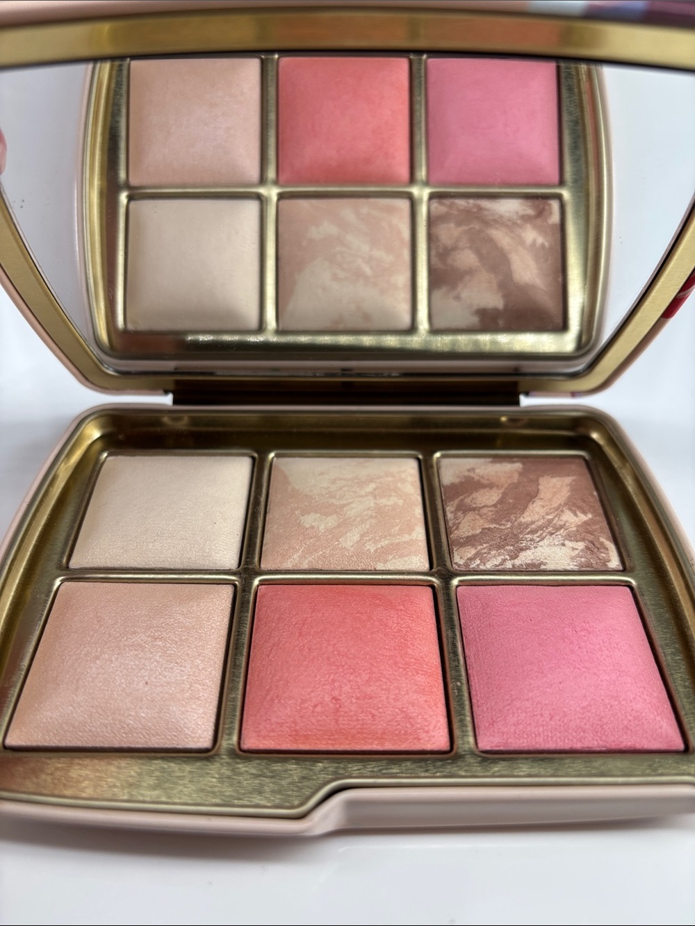 Hourglass Ambient Highlighter Ltd Edition- Deer🦌 - Picture 2 of 9